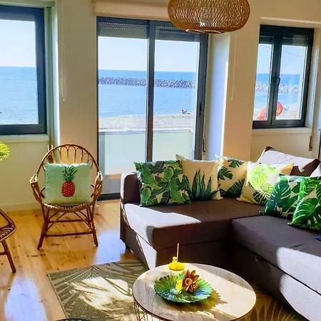 The Shore@greencoast - Waterfront House Espinho Casa de Férias *